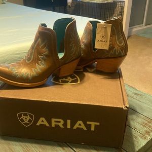 Ariat Short Boots